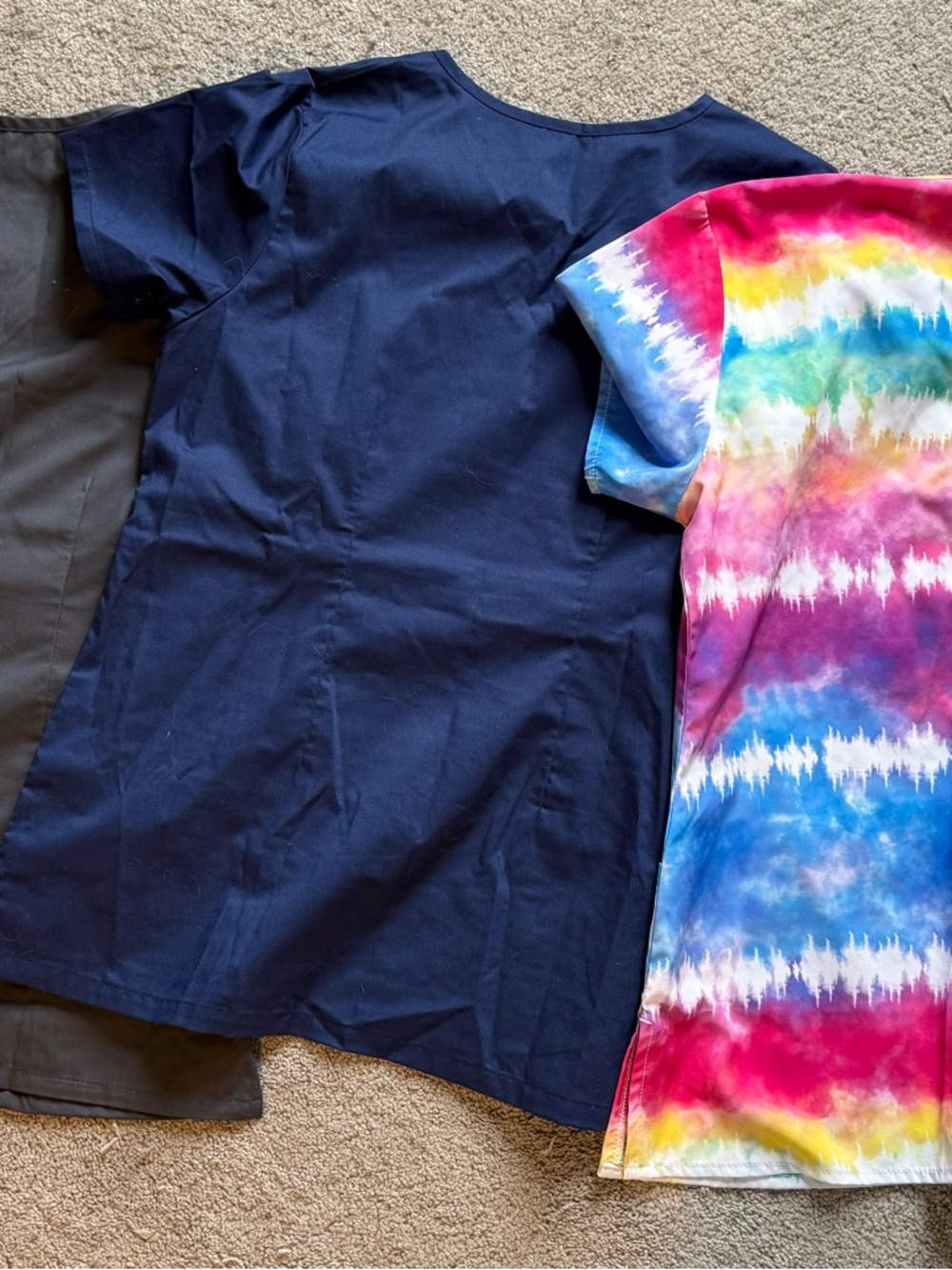 Women’s Small 3 Scrub Top Bundle. Tie-Dye, Gray and Navy Short Sleeve Top